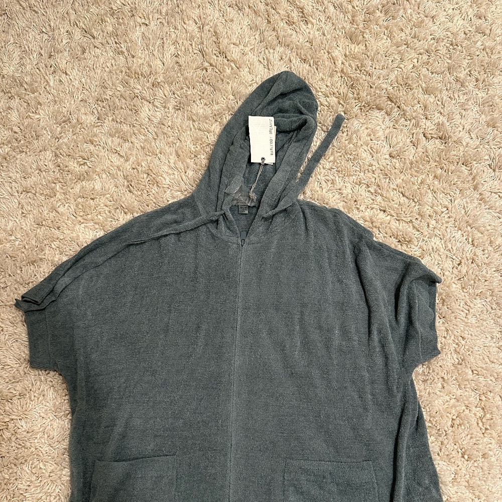 (NEW) Barefoot Dreams green fleece short sleeve zip up